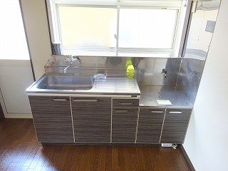 キッチン　写真はC-2号室(参考)
