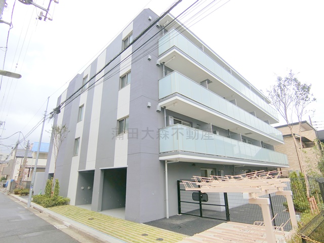 建物外観　2025年9月築　RC鉄筋コンクリート造地上4階建て1DK