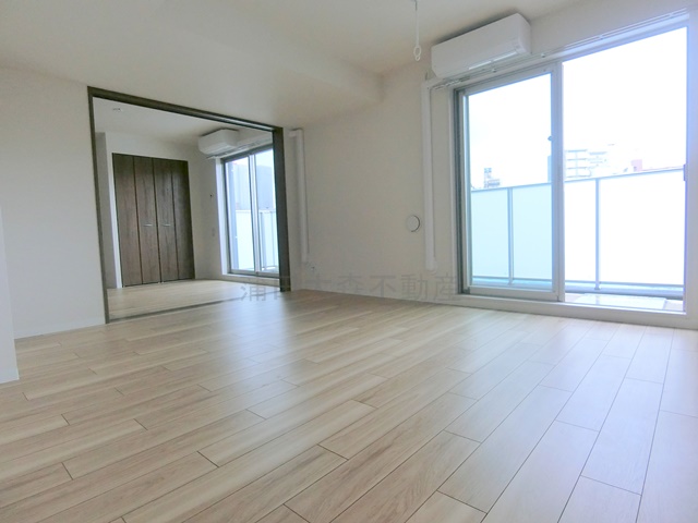 居室・リビング　東向きの明るいLDK10.9帖