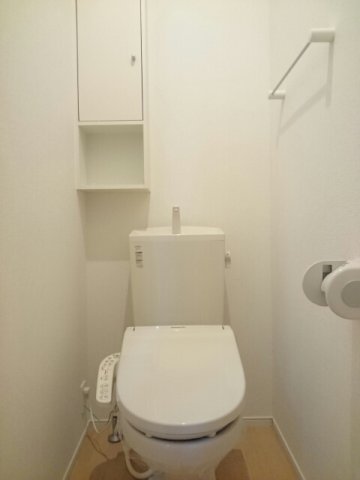 トイレ　コンパクトで使いやすいトイレです