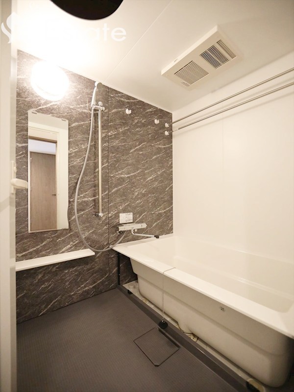 バス・シャワールーム　バスルーム