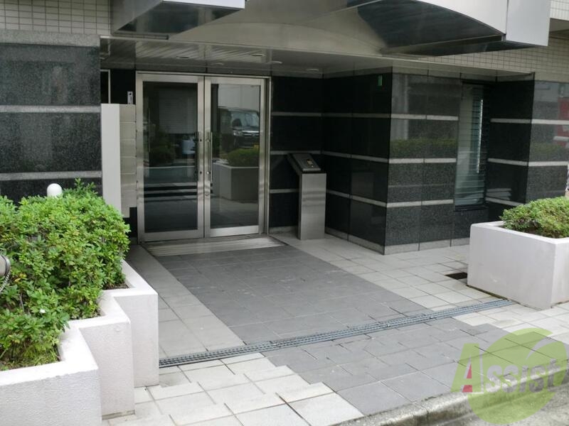 エントランス　入り口はこんな感じです。