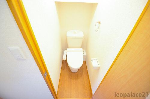 トイレ　実際とは異なる場合があります。