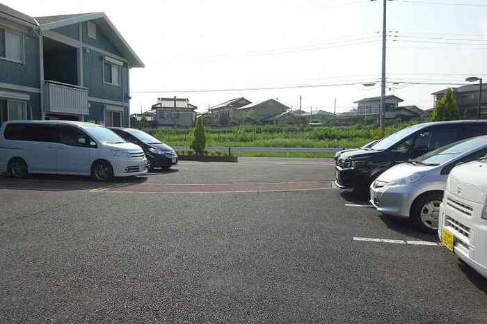 駐車場　駐車場