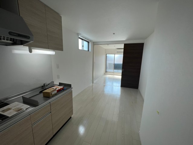 居室・リビング　明るく広々としたリビングです。