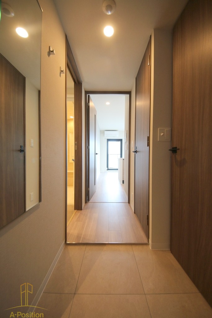 玄関　コンフォリア・リヴ本町WEST Q