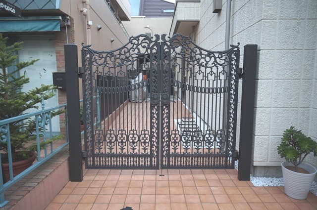 エントランス　エントランスをくぐると我が家です☆