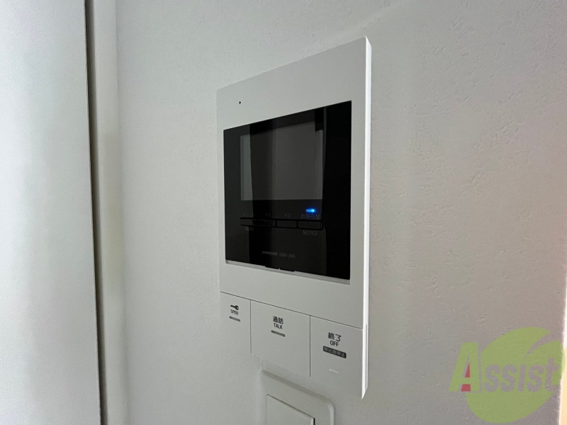 セキュリティ　モニタ付インターホンです。セキュリティ面も安心ですね！