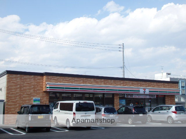 コンビニ　セブンイレブン（コンビニ）まで291m