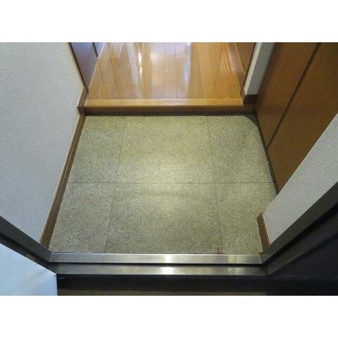 玄関　シューズボックスございます♪