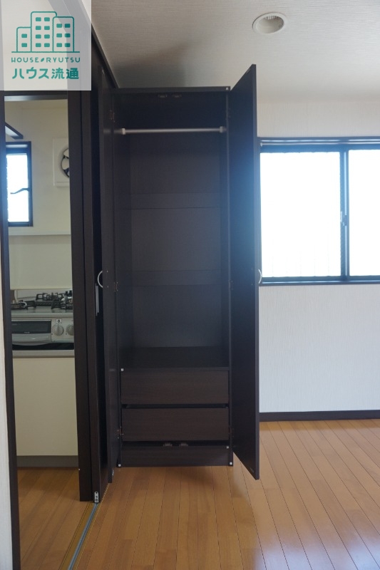 収納　写真は別号室です。