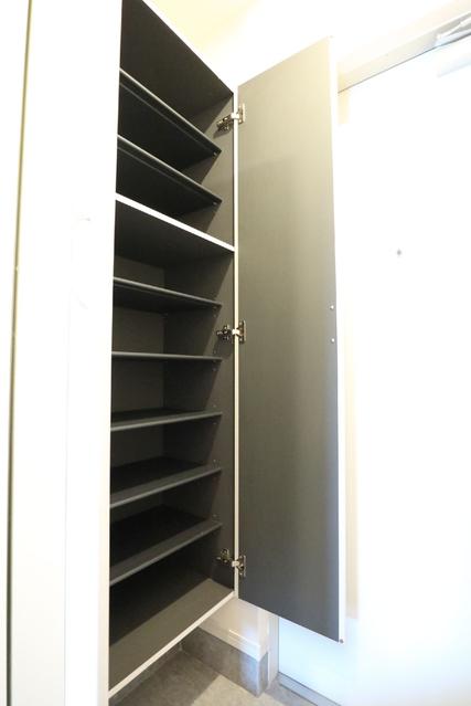 収納　収納　シューズボックス