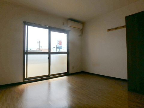 居室・リビング　※写真は別のお部屋です