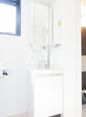 洗面設備　独立洗面台です。