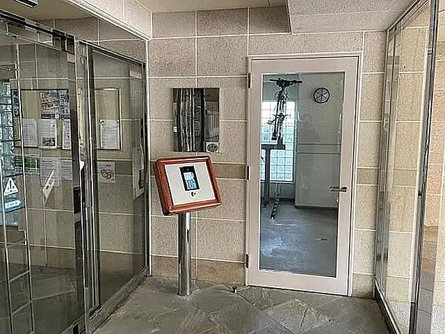 セキュリティ　女性の方でも安心のモニター付きオートロック♪