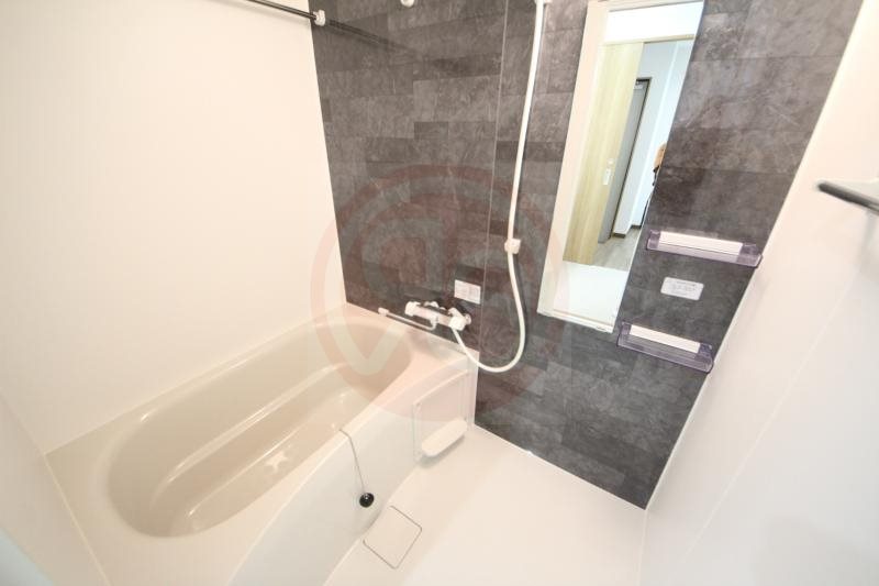 バス・シャワールーム　ゆったり過ごせるお風呂です