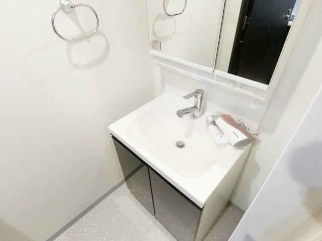 洗面設備　コンパクトで使いやすい洗面所