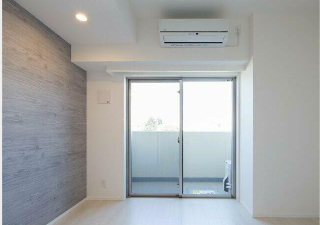 居室・リビング　お洒落なホワイトフローリングです☆（同一仕様写真）