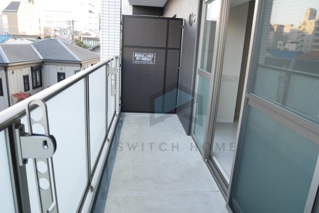 バルコニー　陽当たり良好なバルコニーです