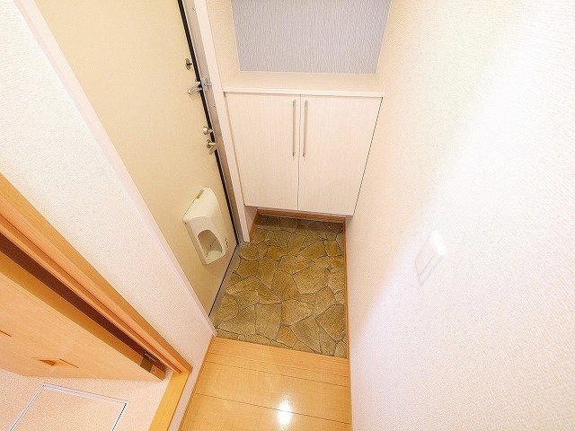 玄関　収納もある玄関です