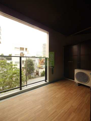 バルコニー　グランクリュ新宿御苑