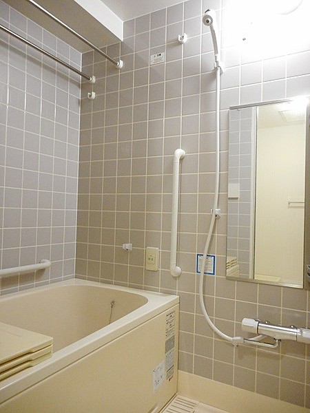 バス・シャワールーム　※別部屋の参考写真です。