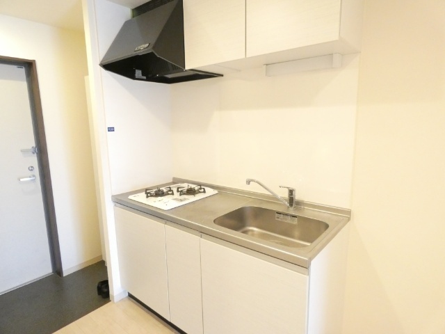 キッチン　※写真は７０２号室になります。