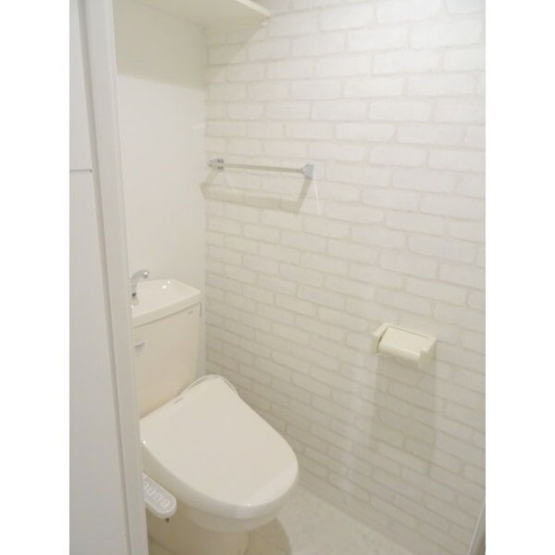 トイレ　ウォシュレット付き♪