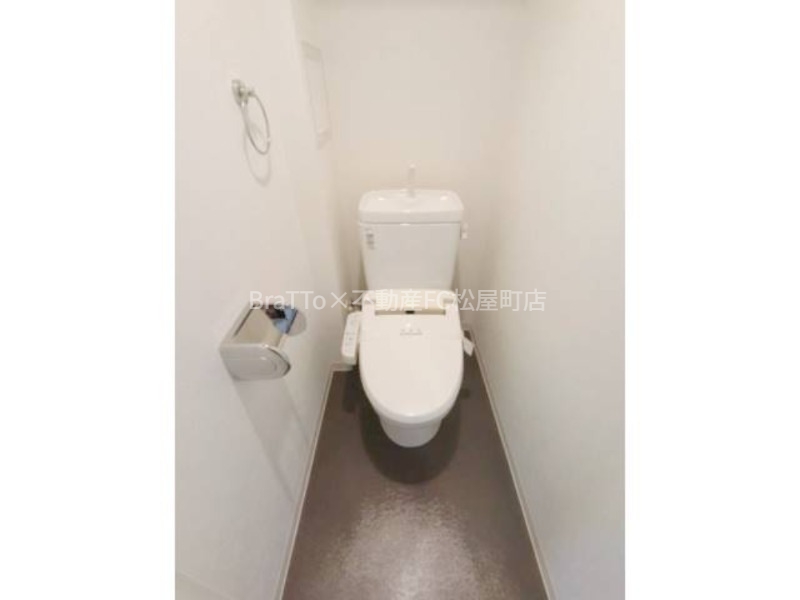 トイレ　トイレ（ウォシュレット付き）