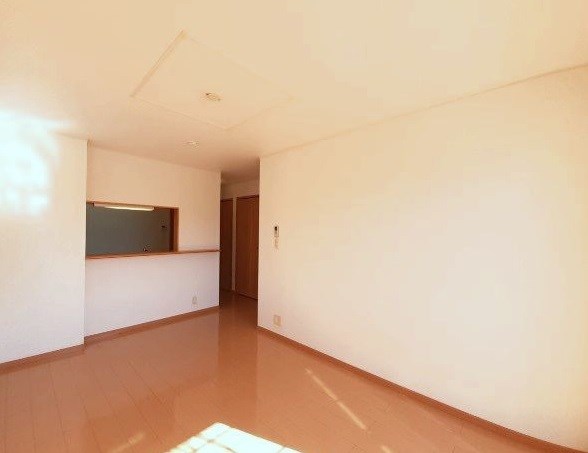 居室・リビング　11帖の広々としたリビング