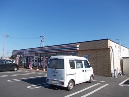 コンビニ　セブンイレブン（コンビニ）まで550m