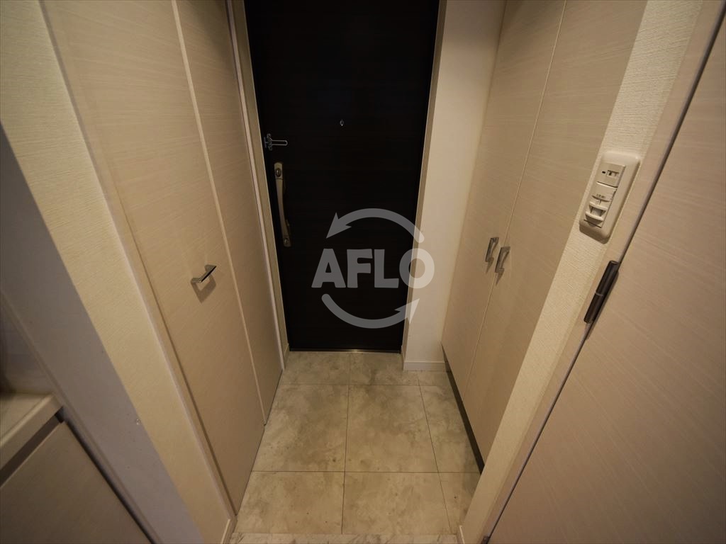 玄関　サムティ本町橋IIメディアス　玄関