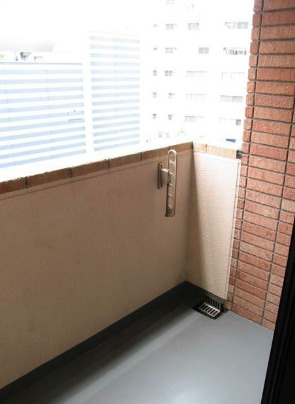 バルコニー　お洗濯にも便利なバルコニー付き