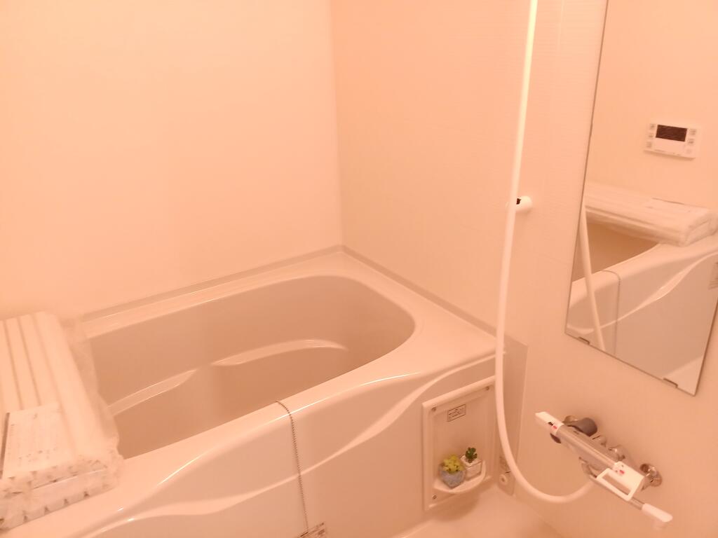 バス・シャワールーム　追い焚き付のお風呂