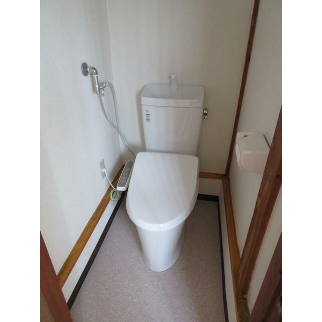 トイレ　温水洗浄便座