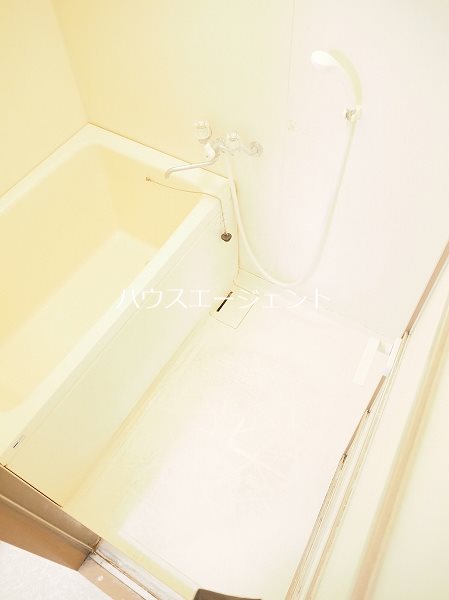 バス・シャワールーム　バストイレ別です※参考写真