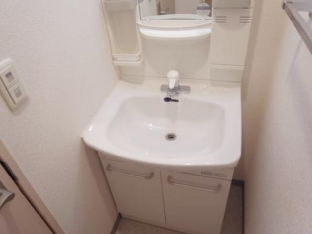 洗面設備　独立洗面所　身支度もスピーディーに