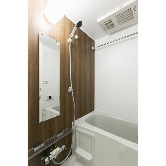 バス・シャワールーム　バス