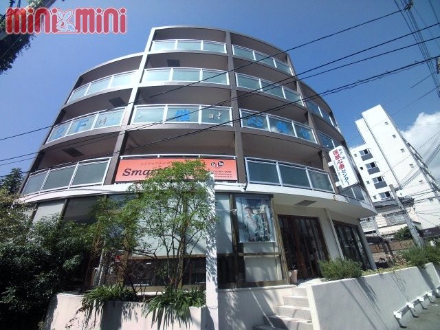 建物外観　お洒落な外観のマンションです