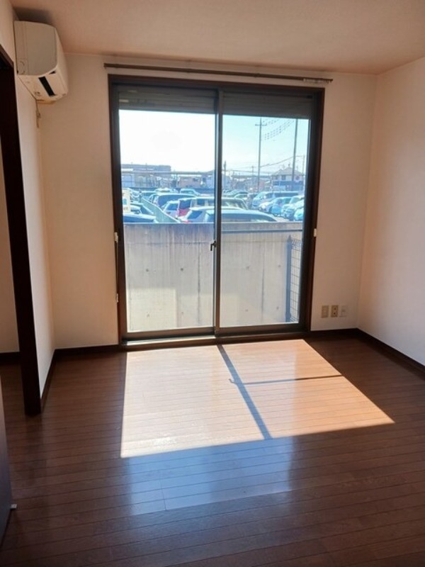 居室・リビング　図面と現状に相違がある場合には現状を優先