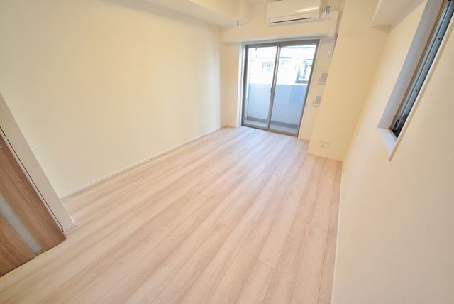 居室・リビング　★8帖の洋室★