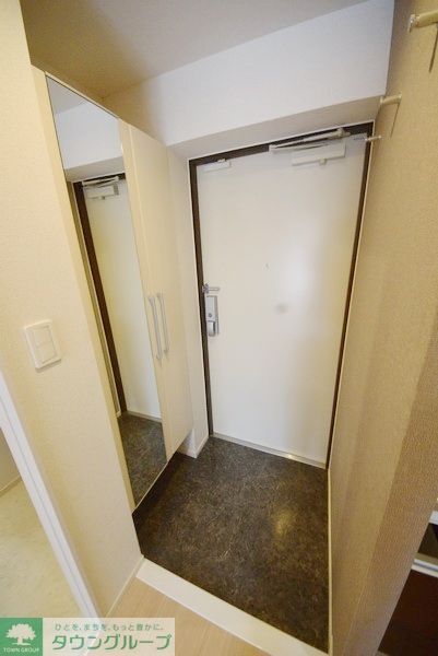玄関　★お問い合わせはタウンハウジング東京　千歳烏山店へ★