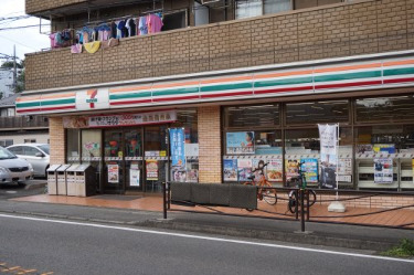 コンビニ　セブンイレブン 川崎神木本町2丁目店（コンビニ）まで383m