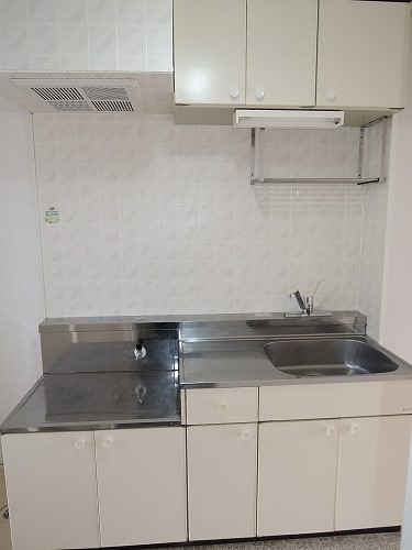 キッチン　室内写真は別部屋です