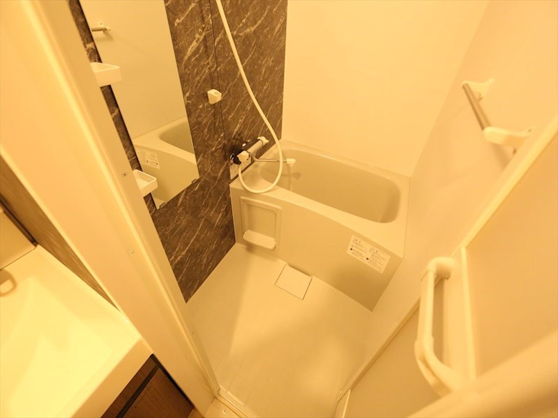 バス・シャワールーム　バスルーム　浴室暖房乾燥機付き