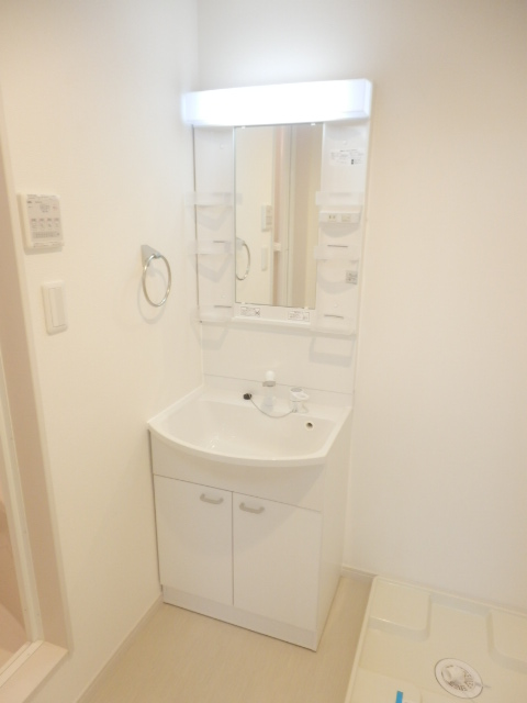 洗面設備　同物件内参考画像