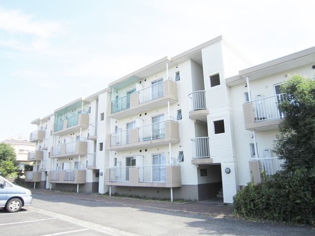 建物外観　南向きで日当たり良好です。