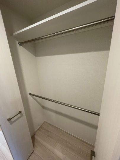 収納　★ハンガーラック付き、上部収納も有り★