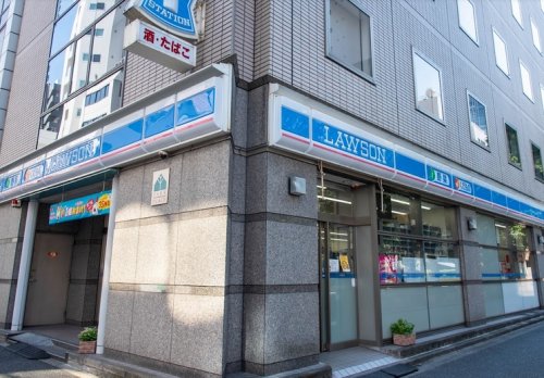 コンビニ　ローソン 新橋五丁目店（コンビニ）まで150m