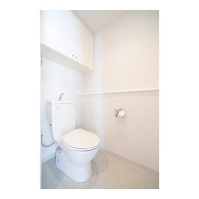 トイレ　※写真は同タイプ住戸です。